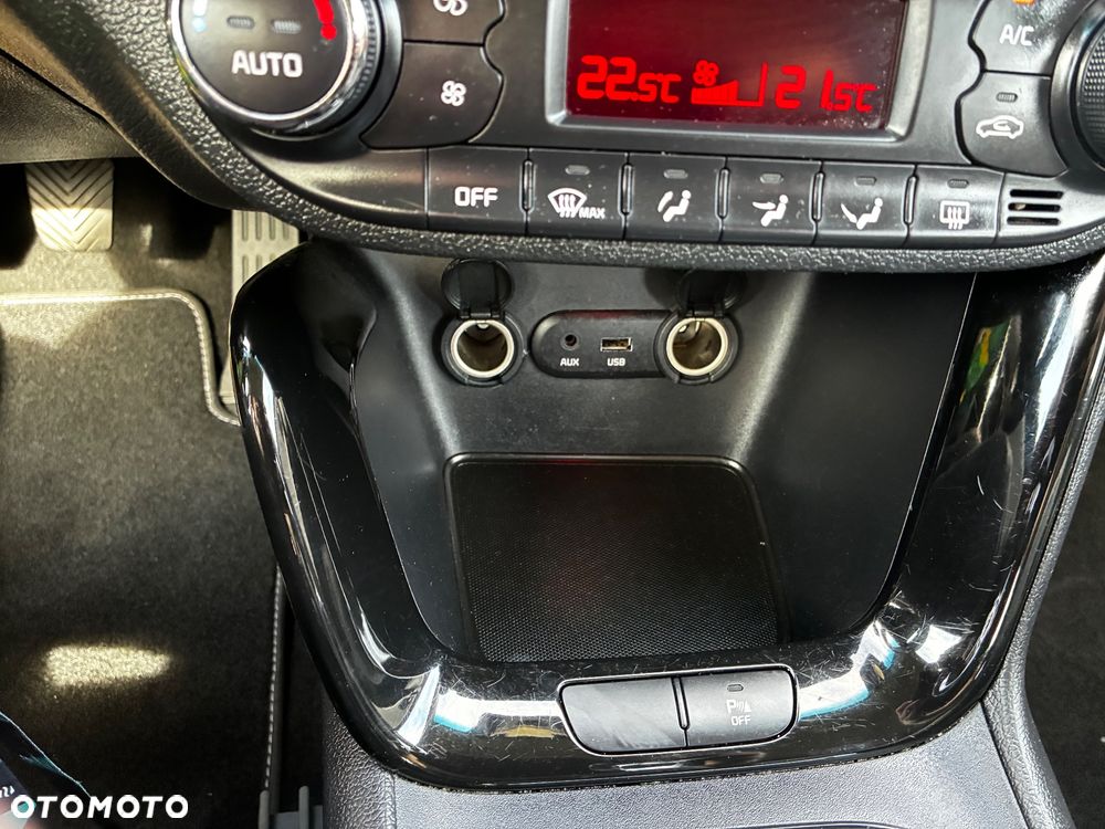 Kia Ceed - 17