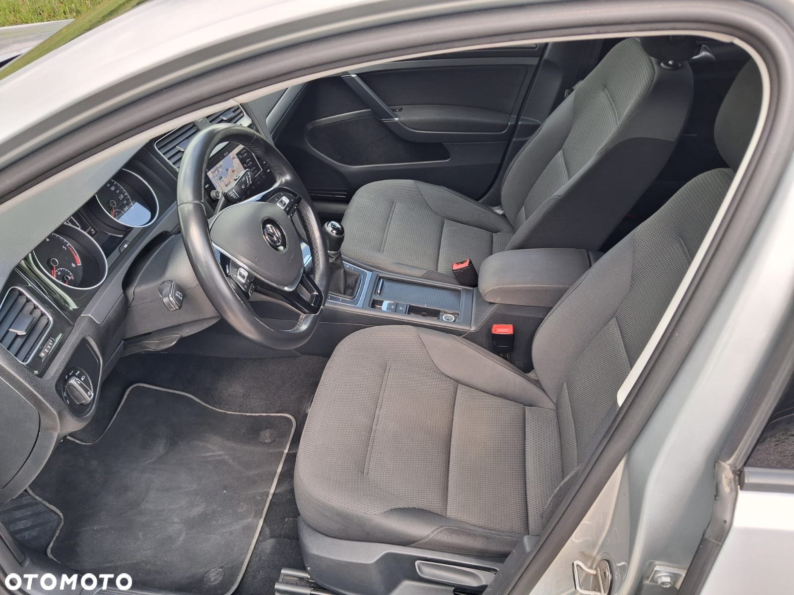 Volkswagen Golf 1.6 TDI (BlueMotion Technology) Comfortline - 13