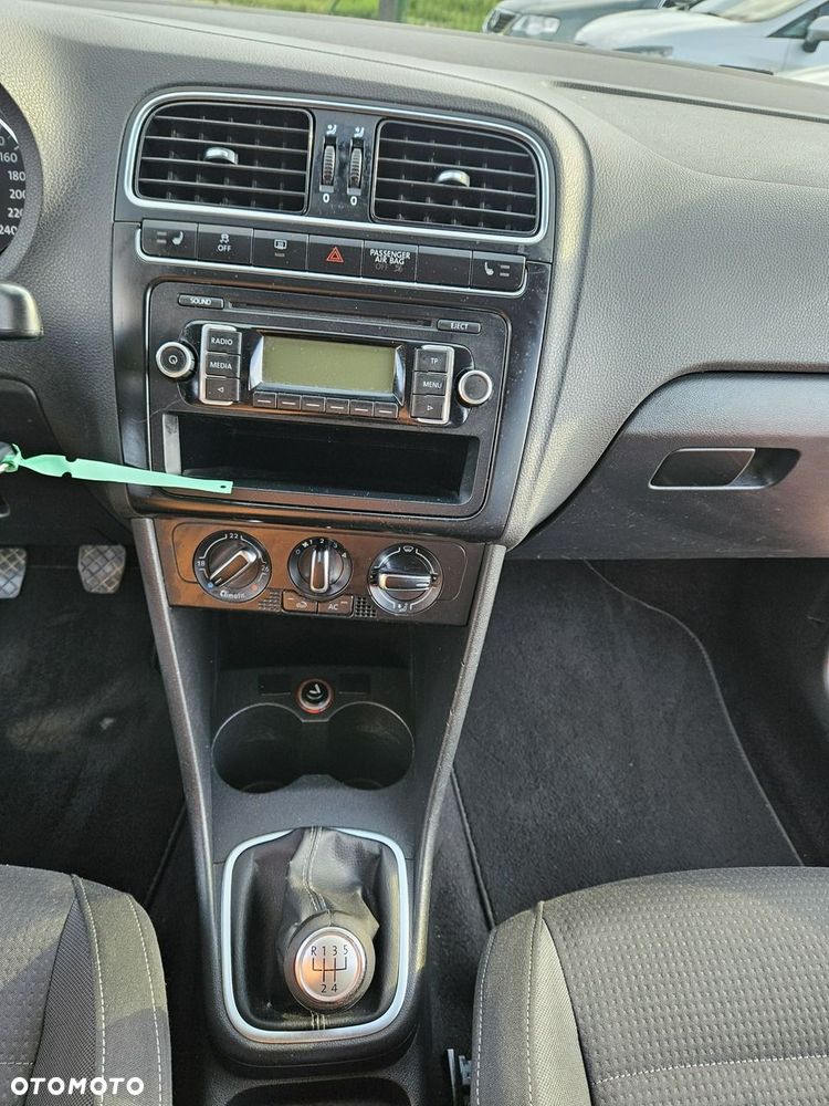 Volkswagen Polo - 15