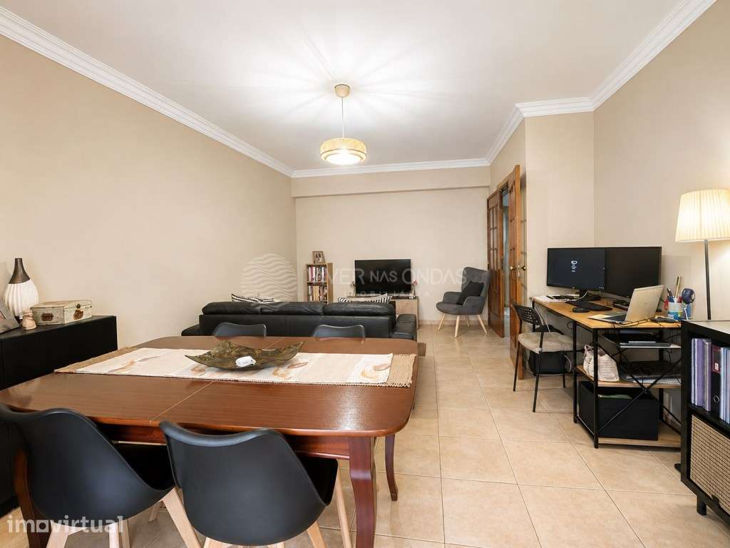 Apartamento T2 - Renovado no Pragal | a 5 minutos da Estação Ferrov... - Grande imagem: 4/36