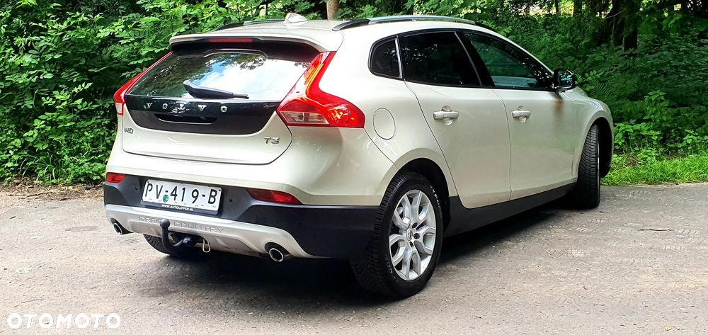 Volvo V40 T3 Geartronic Summum - 22