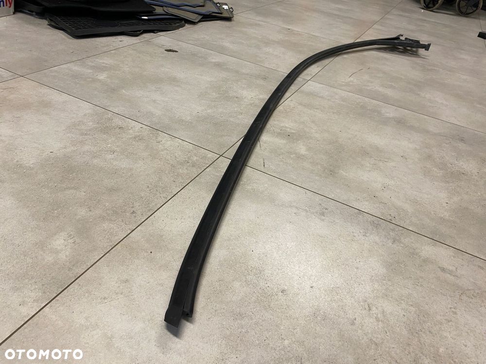 BMW i3 USZCZELKA DACHOWA PRAWA 7314020 - 4