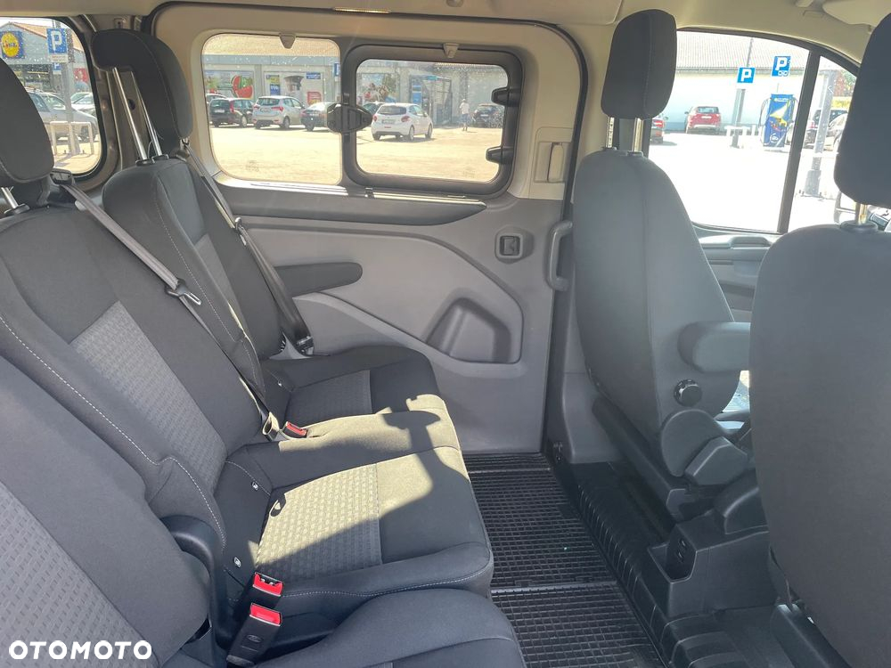 Ford Transit Custom 310 L2H1 Limited - 11
