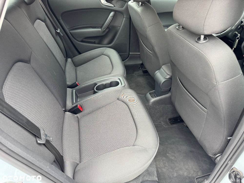 Audi A1 Sportback 1.6 TDI S line edition - 11