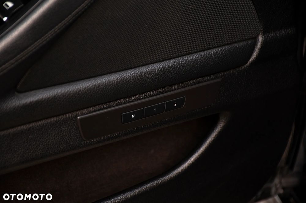 BMW Seria 5 520d - 34