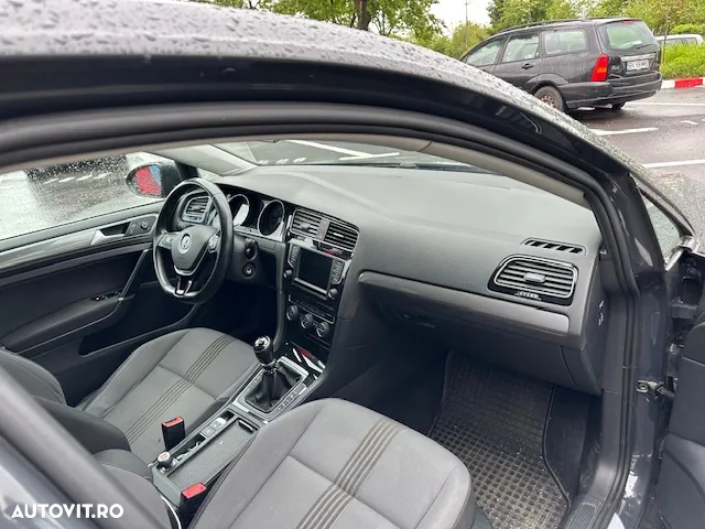 Volkswagen Golf - 3