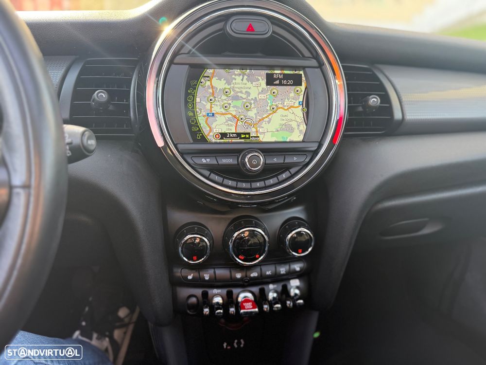 MINI 5 Portas Cooper D - 25