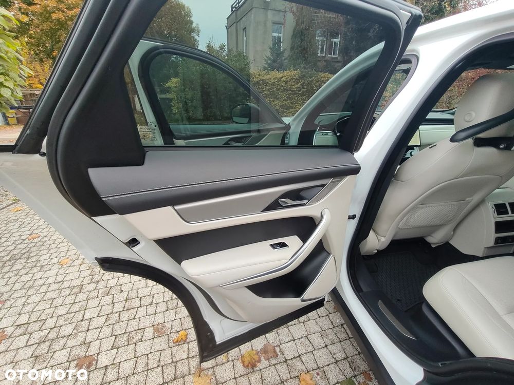 Jaguar F-Pace P250 AWD R-Dynamic S - 11