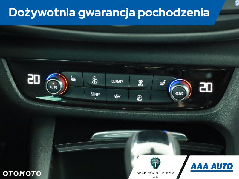 Opel Insignia - 11