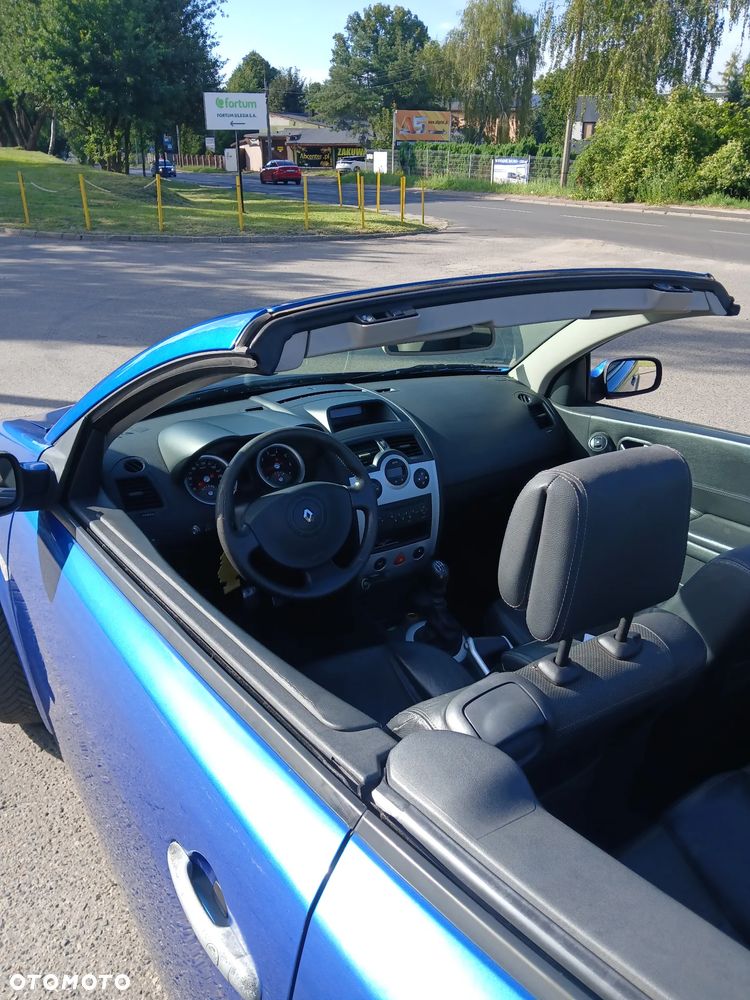 Renault Megane 2.0 16V Dynamique - 8