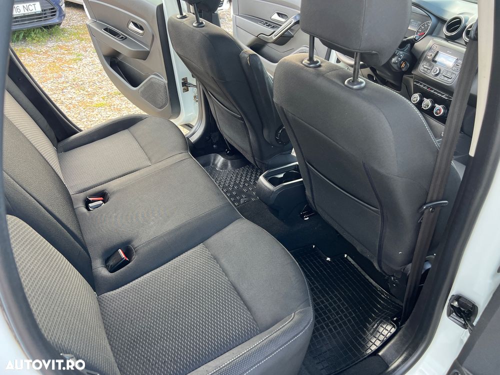 Dacia Duster 1.6 SCe 4WD Essential - 17