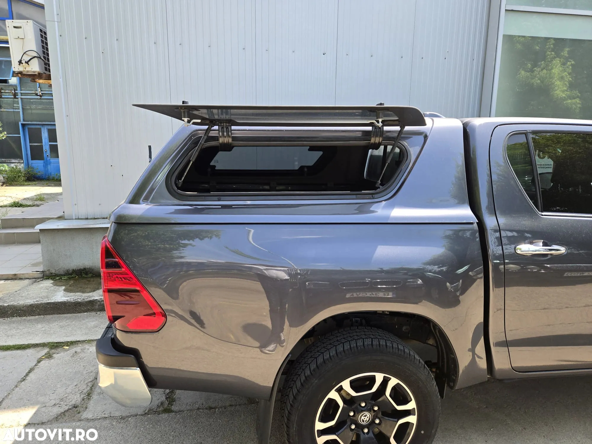 Toyota Hilux 2.4D 150CP 4x4 Double Cab AT Executive - 12