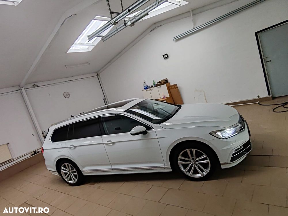 Volkswagen Passat 2.0 TDI (BlueMotion Technology) Highline - 22