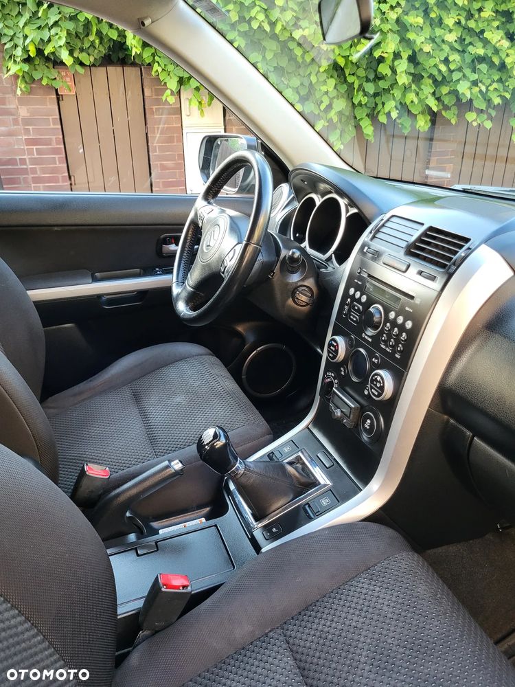 Suzuki Grand Vitara 2.4 Premium - 17