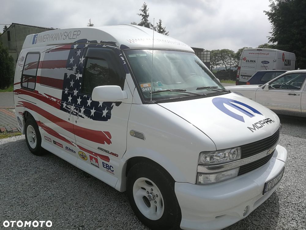 Chevrolet Astro - 2