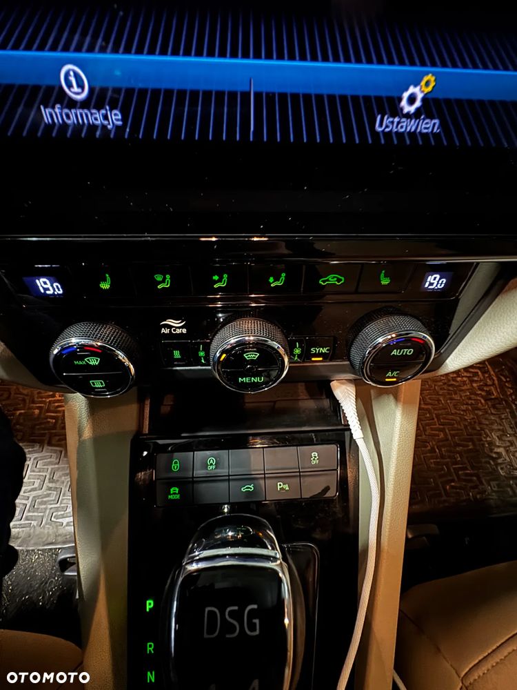 Skoda Octavia 2.0 TSI 4x4 Style DSG - 24