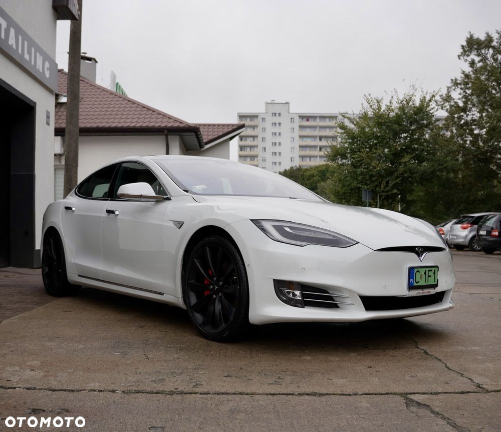 Tesla Model S Performance - 1