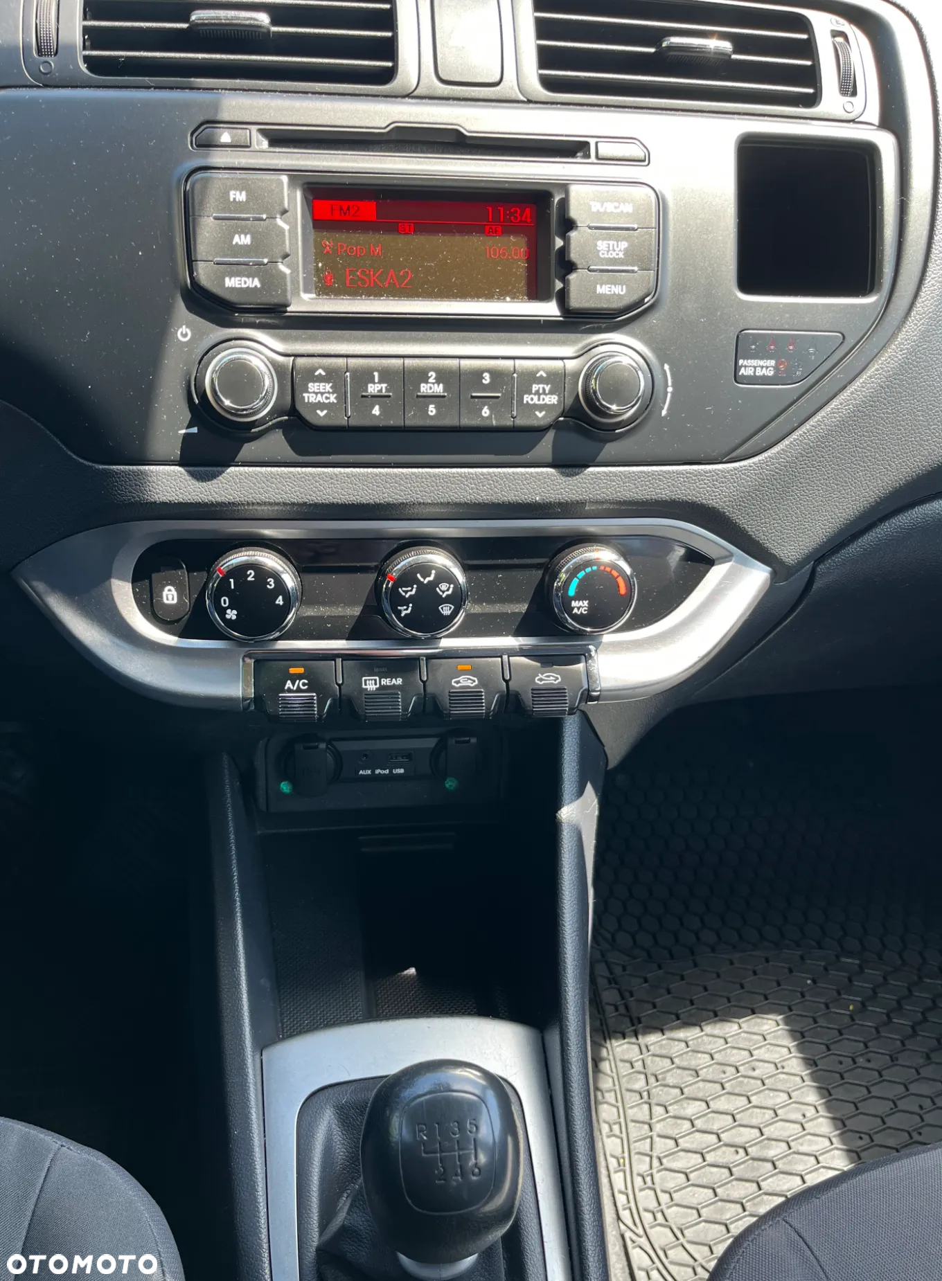 Kia Rio - 28