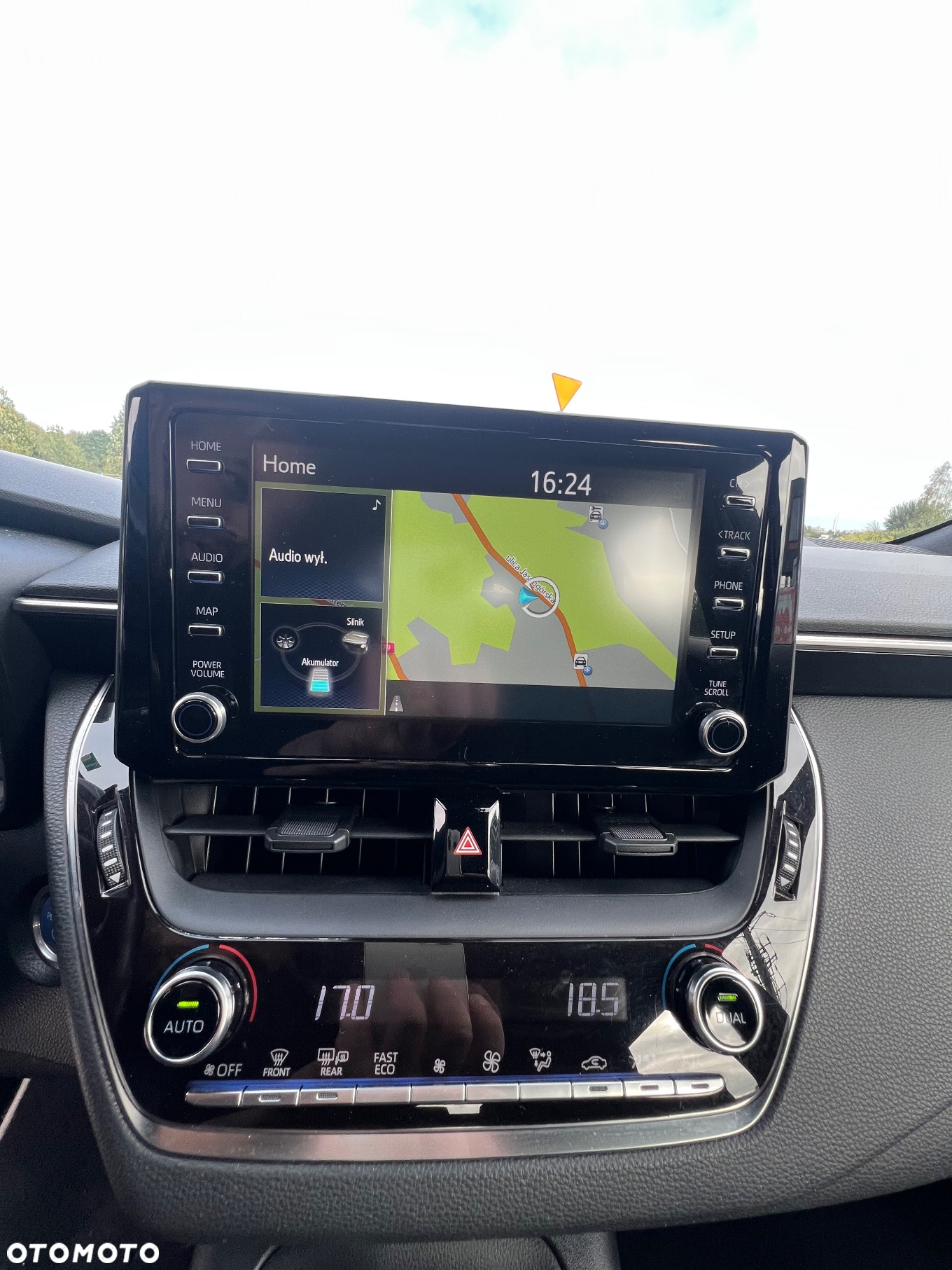 Toyota Corolla 1.8 Hybrid - 27
