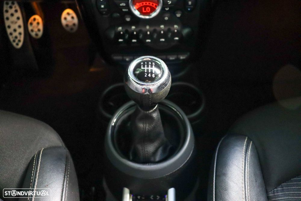 MINI Countryman Cooper D ALL4 - 19