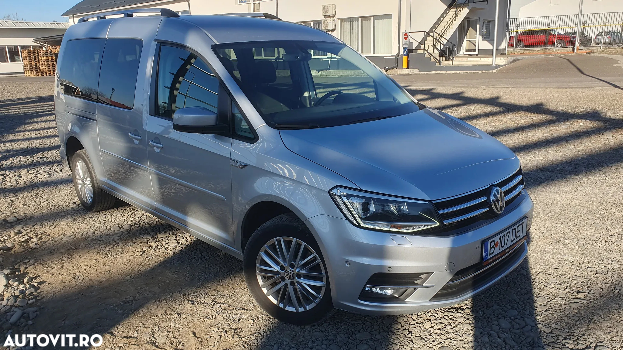 Volkswagen Caddy 2.0 TDI Maxi DSG 4M - 2
