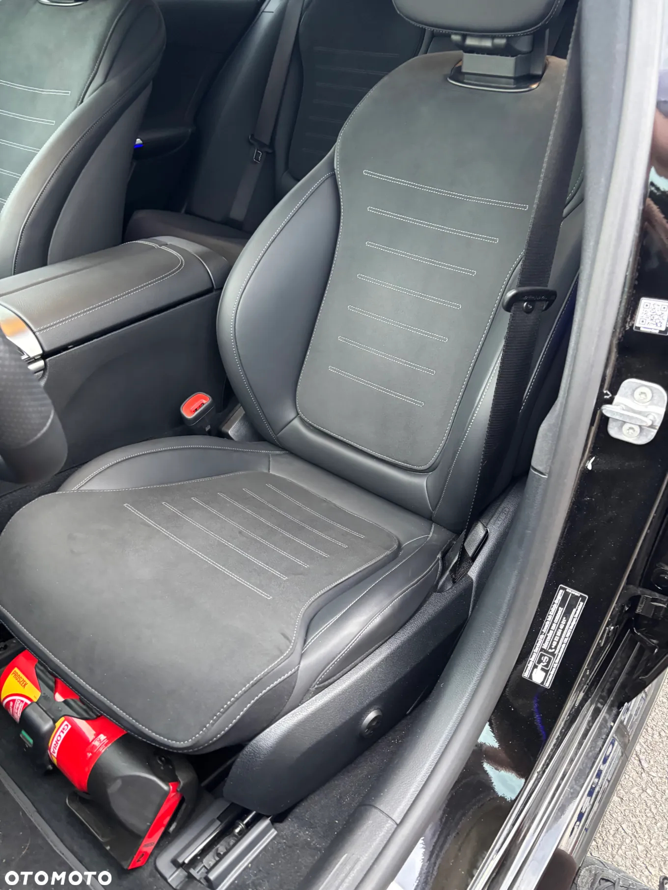 Mercedes-Benz Klasa C 300 4MATIC 9G-TRONIC - 21