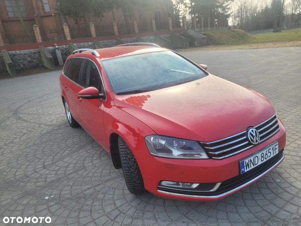 Volkswagen Passat - 1