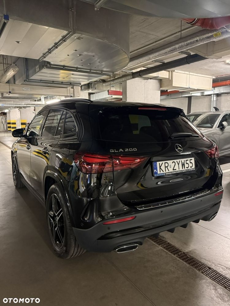 Mercedes-Benz GLA - 8