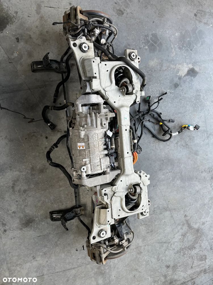 TYLNA OŚ BELKA SILNIK HYBRYDA PEUGEOT 3008 20r - 1