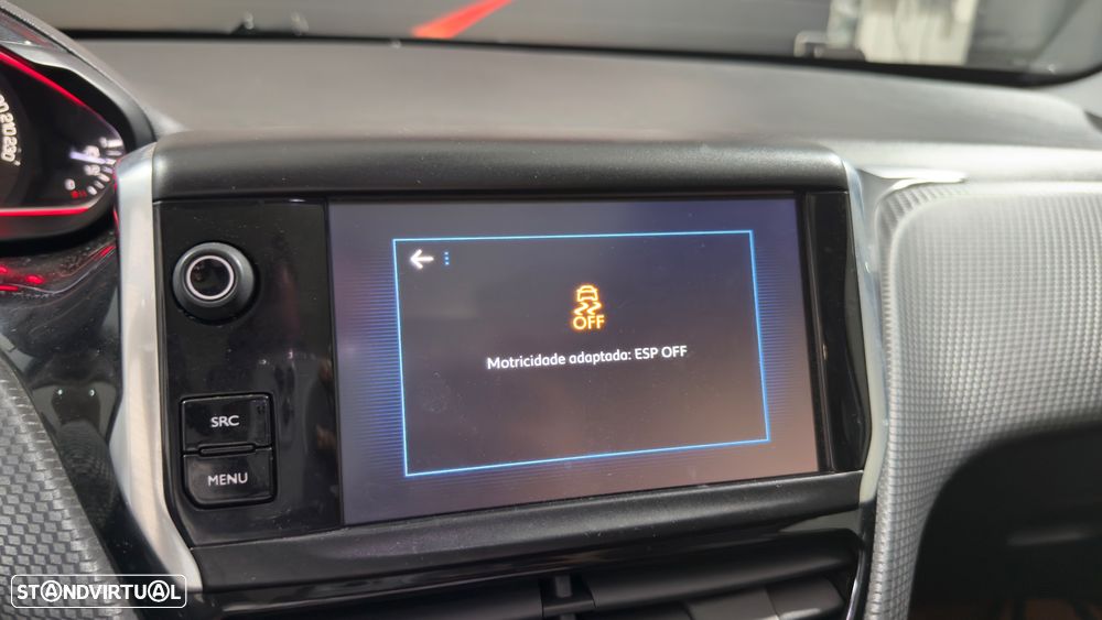 Peugeot 2008 1.2 PureTech GT Line - 32