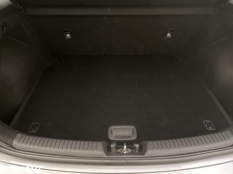 Hyundai i30 1.5 DPI Classic + - 22