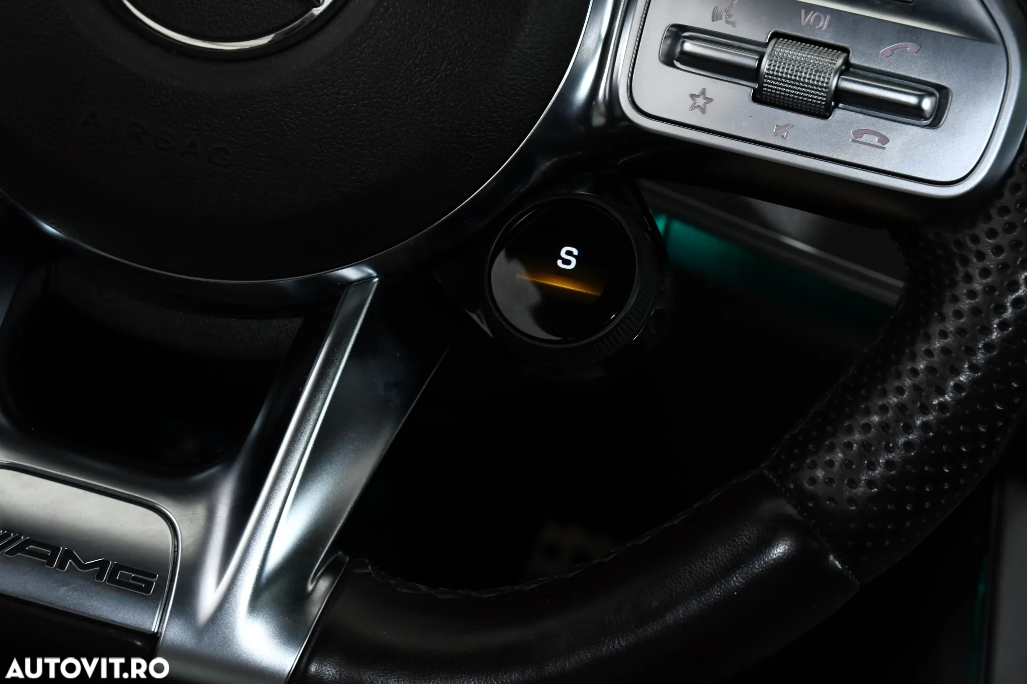 Mercedes-Benz CLS AMG 53 4MATIC Aut - 32