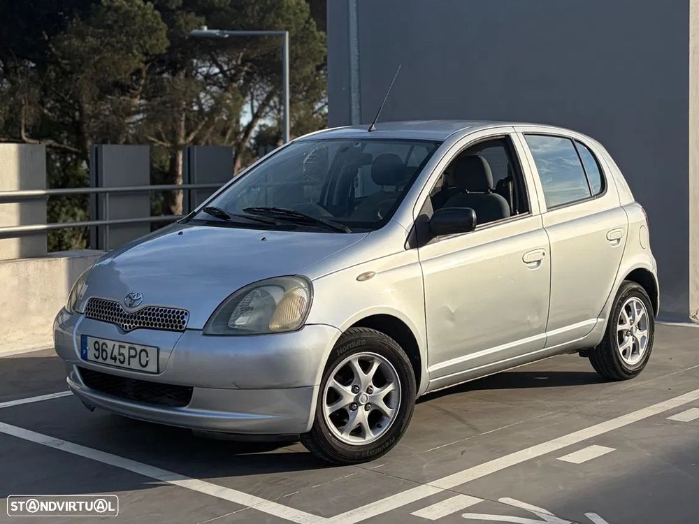 Toyota Yaris 1.0 Base C/Radio - 2