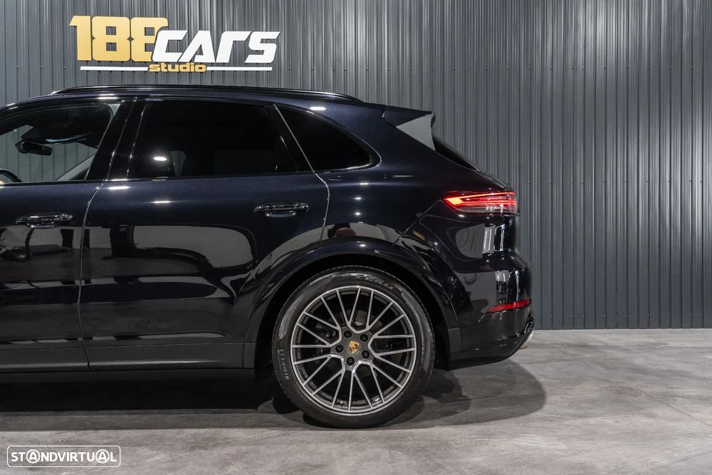 Porsche Cayenne Platinum Edition - 31