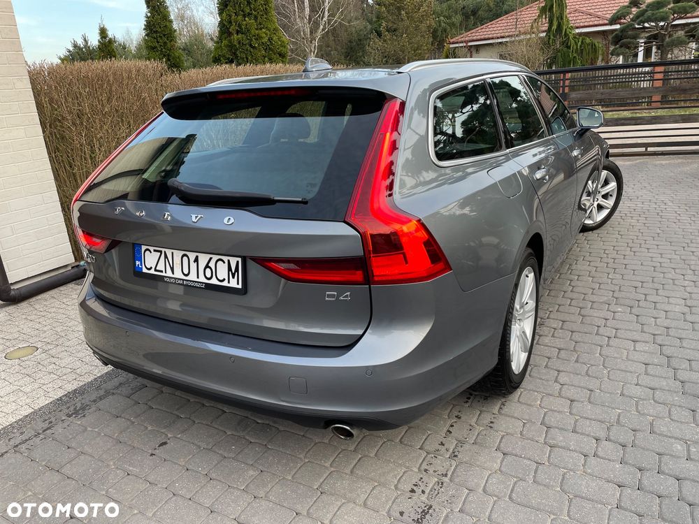 Volvo V90 D4 Geartronic Momentum - 4