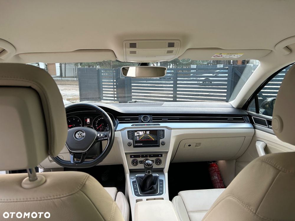 Volkswagen Passat 1.6 TDI (BlueMotion Technology) Comfortline - 8