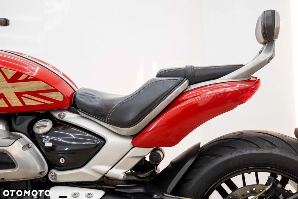 Triumph Rocket - 17