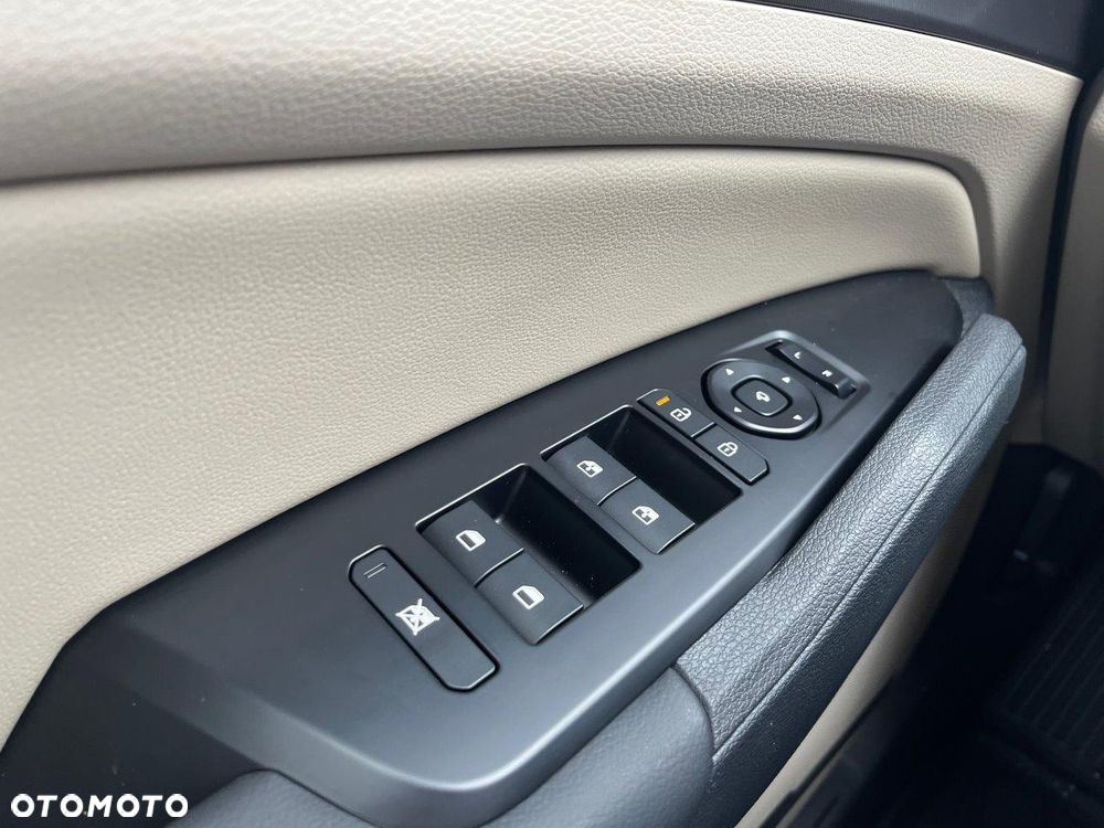 Kia Sportage 1.6 T-GDI Business Line 2WD DCT - 38