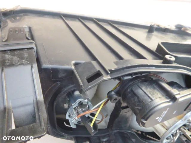 LAMPA LEWY PRZÓD LEWA PRZEDNIA FORD FOCUS MK2 04- - 13
