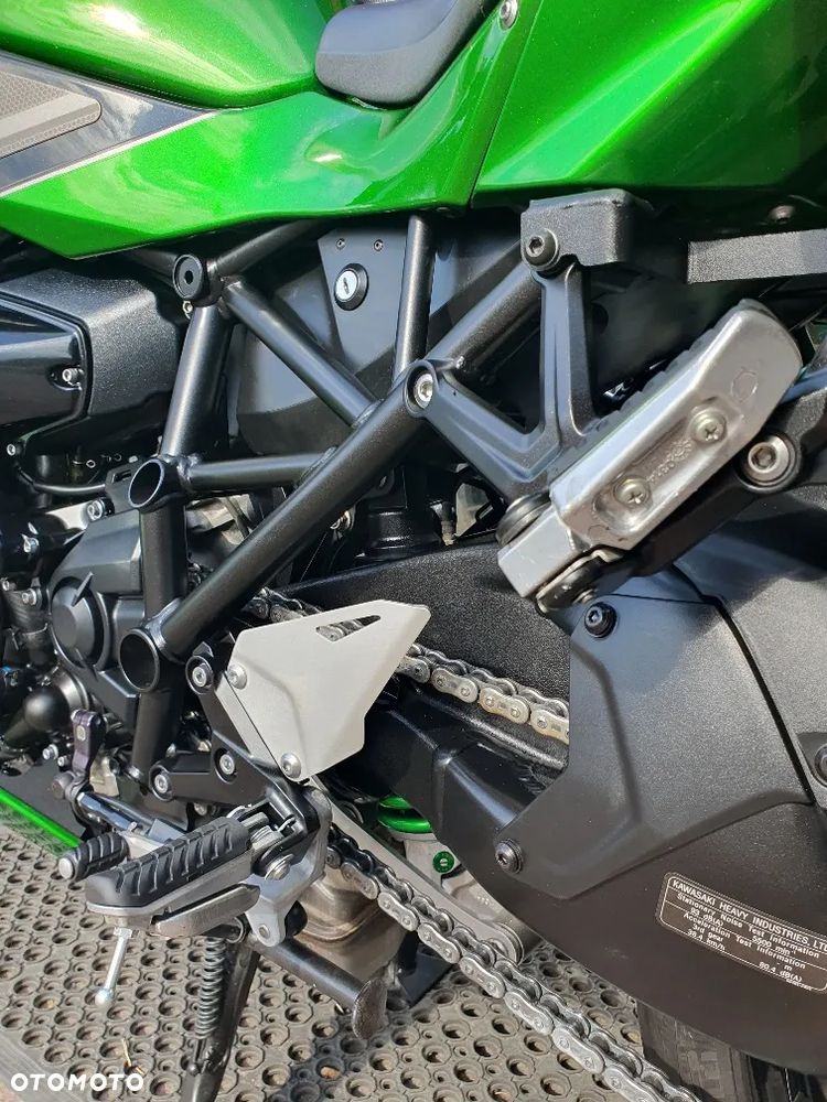 Kawasaki H2 - 15