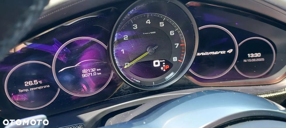 Porsche Panamera 4 E-Hybrid - 34