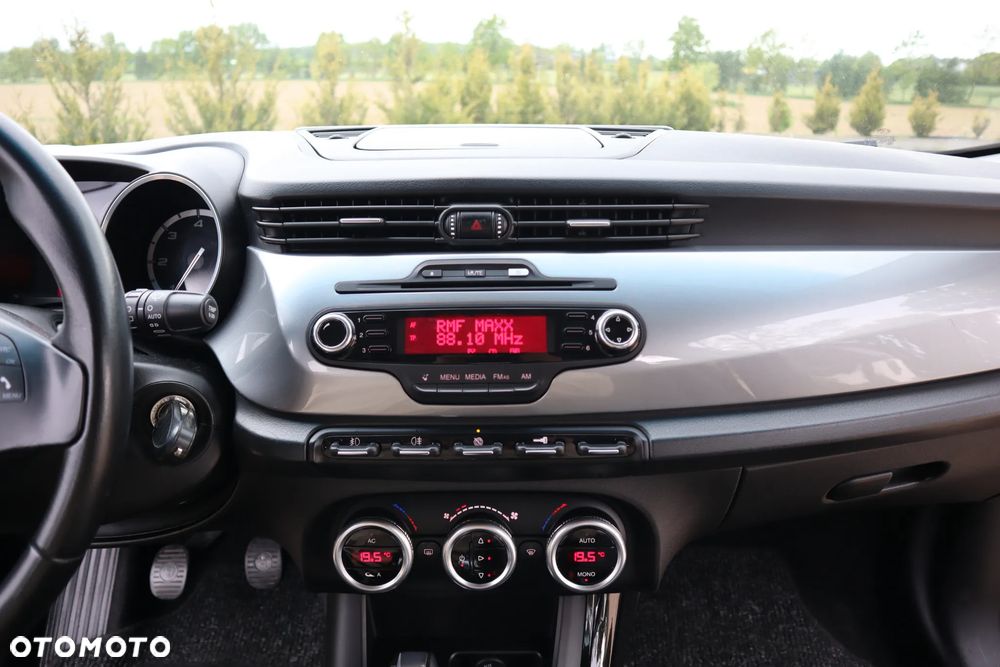 Alfa Romeo Giulietta 1.6 JTDM Distinctive - 17