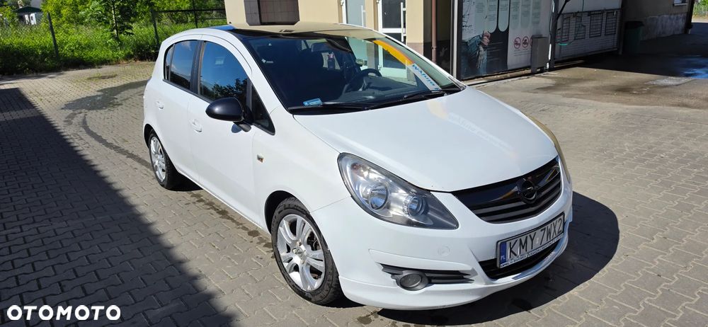 Opel Corsa 1.4 16V Cosmo - 11