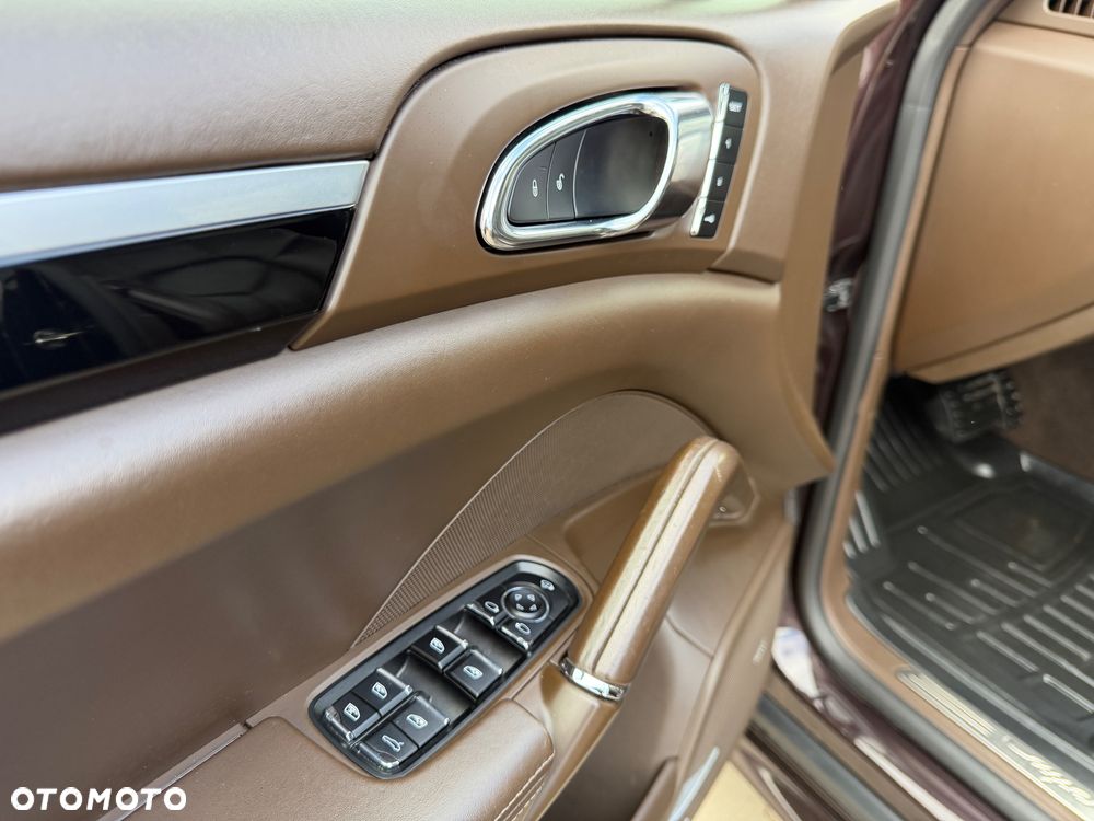 Porsche Cayenne Diesel Platinum Edition - 25