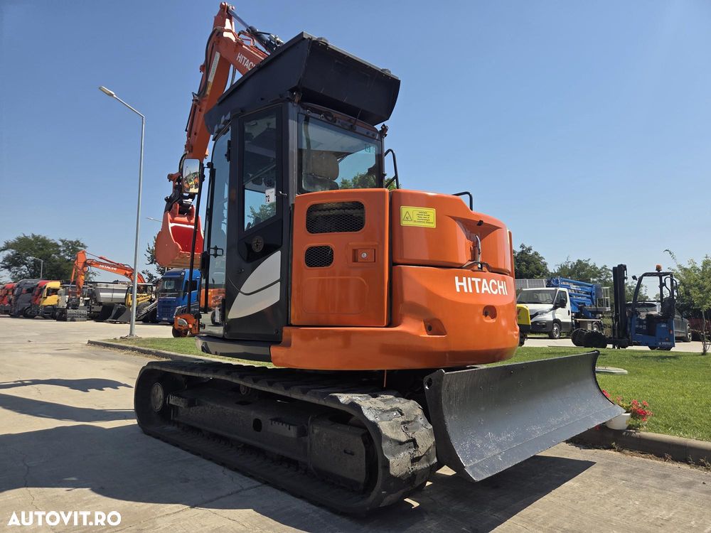 Hitachi ZX85-6, 2022, 2.787h, CUPLA RAPIDA HIDRAULICA+3 cupe NOI, adanc sapare 5m, latime 2,3m, senile cauciuc 80% ok doar 444h deplasare, inst picon pe brate, aer cond, camera spate, scaun incalzit, LAMA NIVELARE, Masa 8,5t, leasing, PROMOTIE 62.900Eur+Tva - 3
