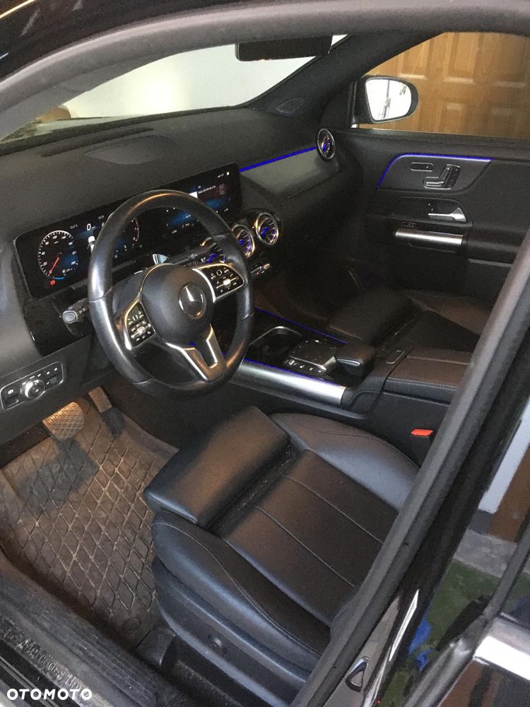 Mercedes-Benz GLA 250 4Matic 8G-DCT Progressive - 25