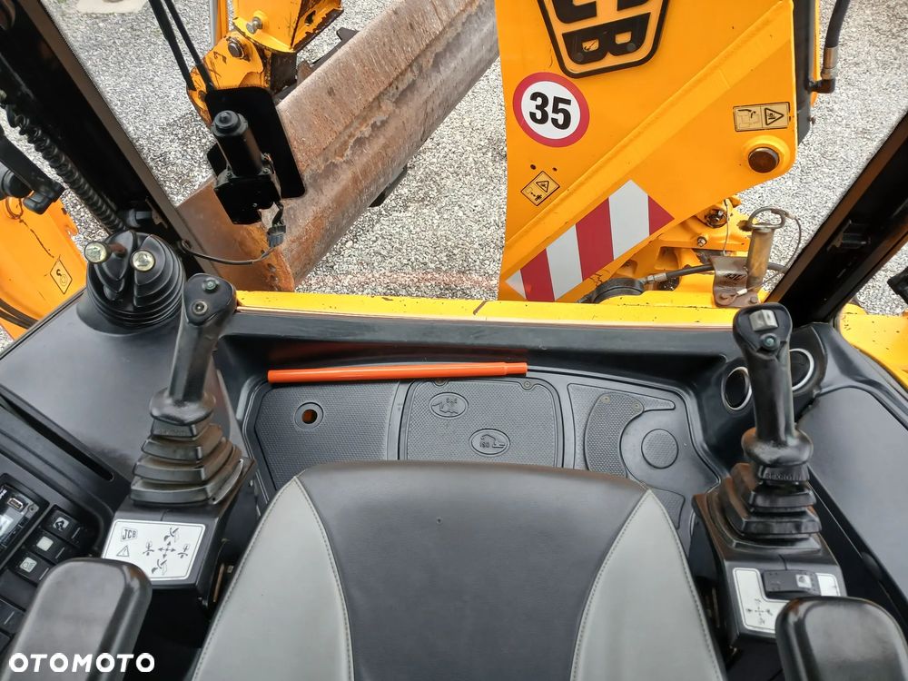 JCB 4CX/JOYSTICK/NOWE OPONY - 37