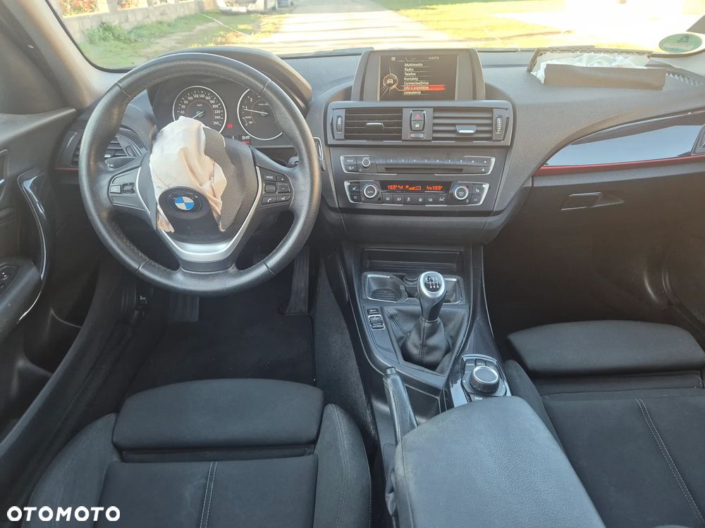 BMW Seria 1 116i Sport Line - 24