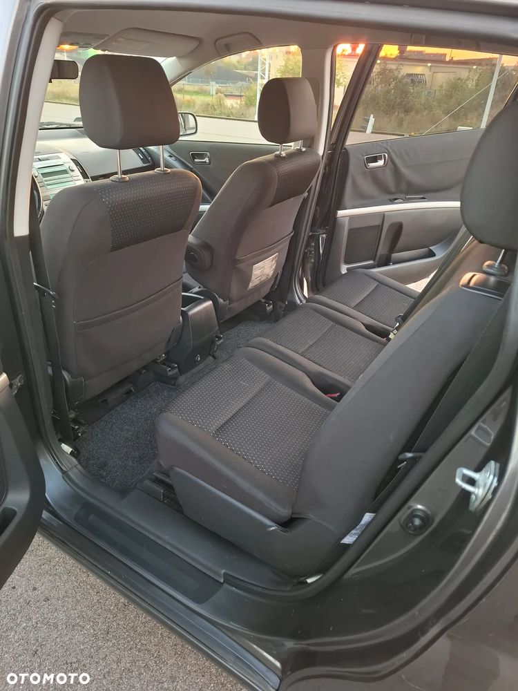 Toyota Corolla Verso - 9