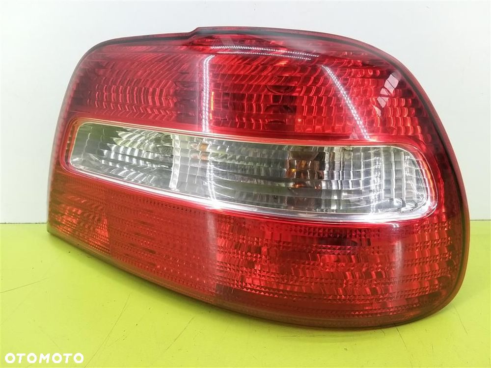 Lampa prawa tylna tył Volvo S40/V40  LIFT 2000-2004 SEDAN - 4